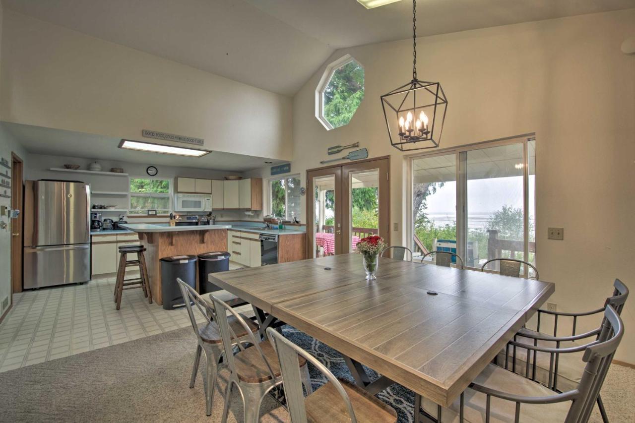 Warm Beach Hideaway With Private Beach! Stanwood Εξωτερικό φωτογραφία